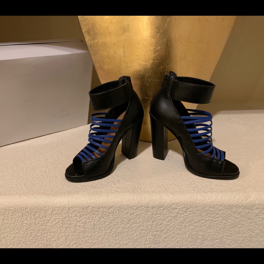 Shoe Cult Strappy block Heel bootie
